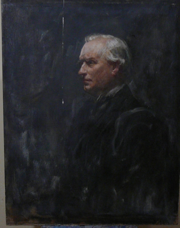 2014/13   Portrait of a man in academic Gown